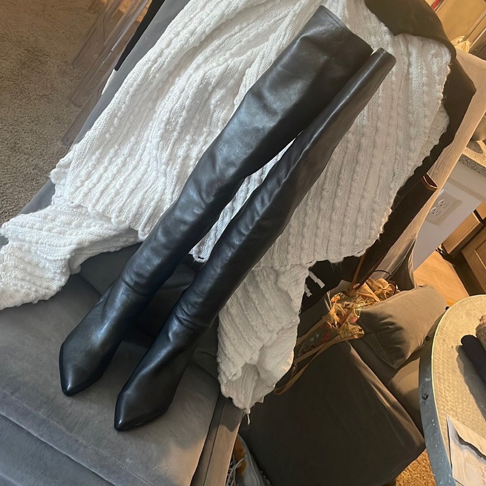 Donald Pliner Nee Boots